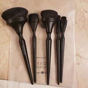 Boxycharm brush set